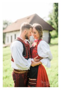 Svadobný fotograf Humenné, Vranov - Matúš Vencúrik, fotenie v kroji