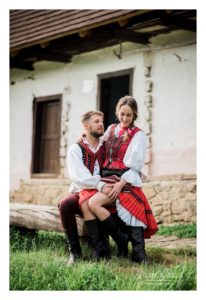 Svadobný fotograf Humenné, Vranov - Matúš Vencúrik, fotenie v kroji
