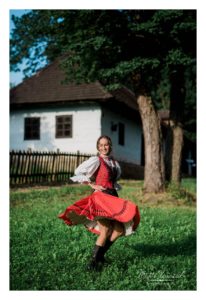 Svadobný fotograf Humenné, Vranov - Matúš Vencúrik, fotenie v kroji